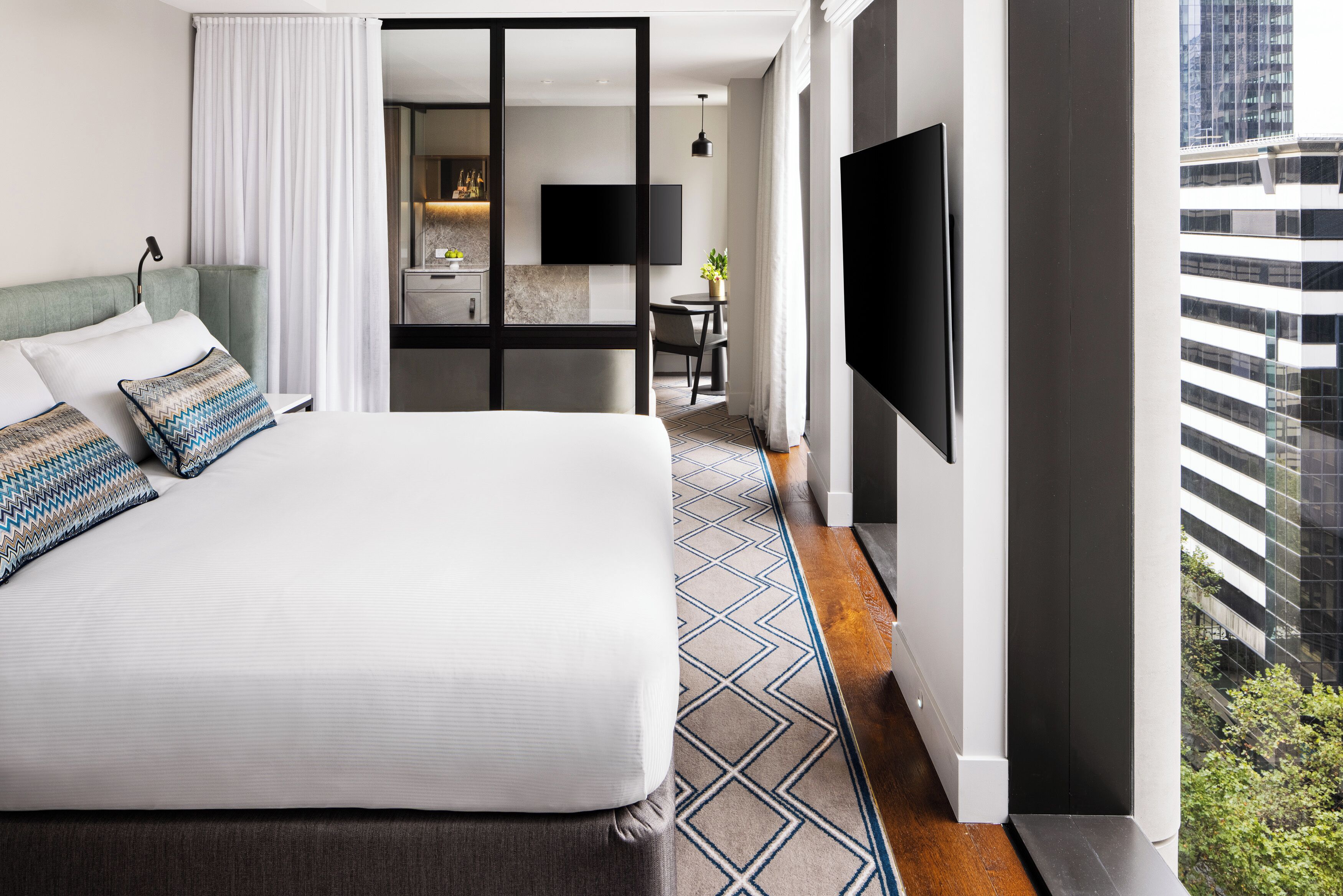 Studio Suite, 1 King Bed (King Studio Suite, Lounge Access) | City view