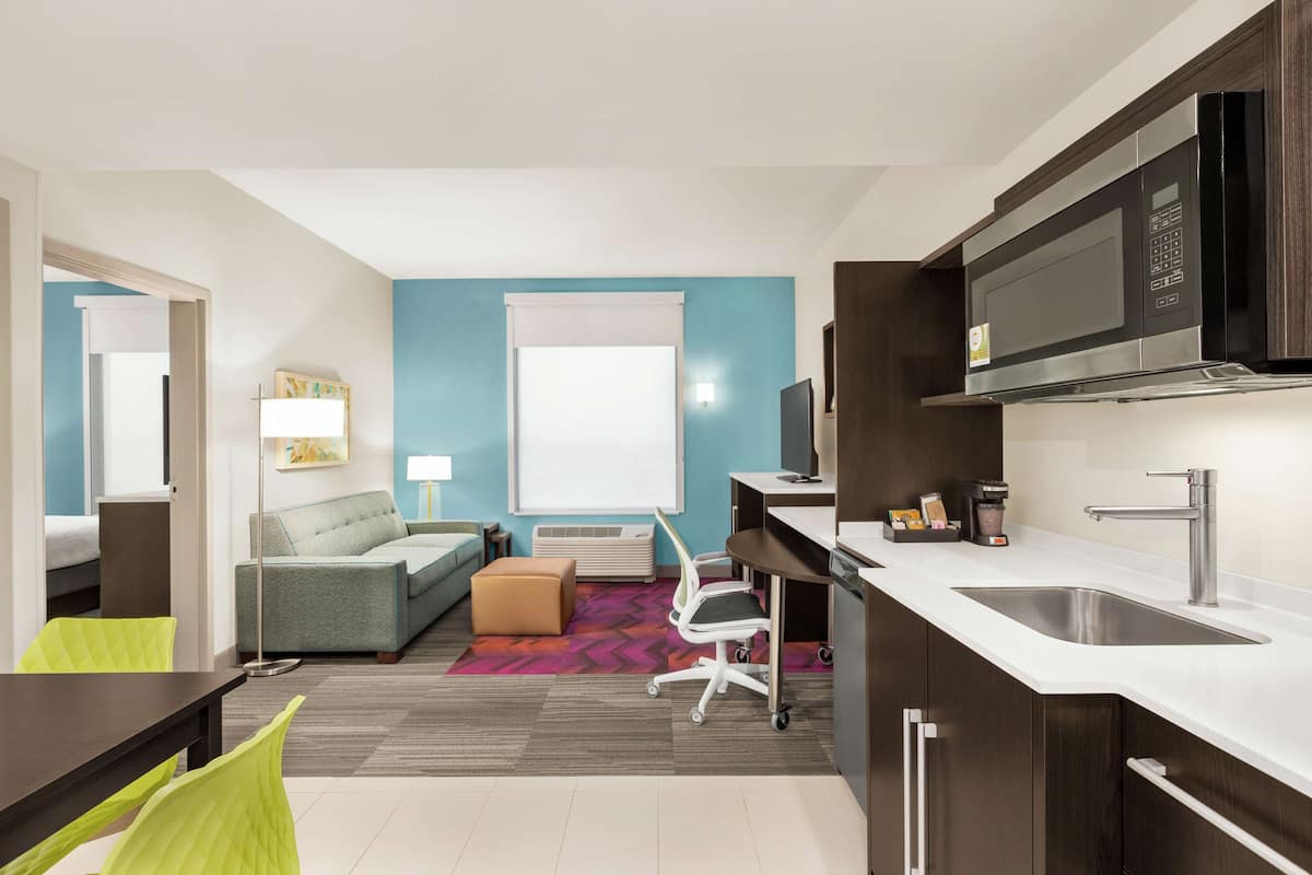 1 bedroom, in-room safe, desk, laptop workspace