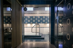 Tratamentos corporais, massagens com pedras quentes, esfoliação corporal