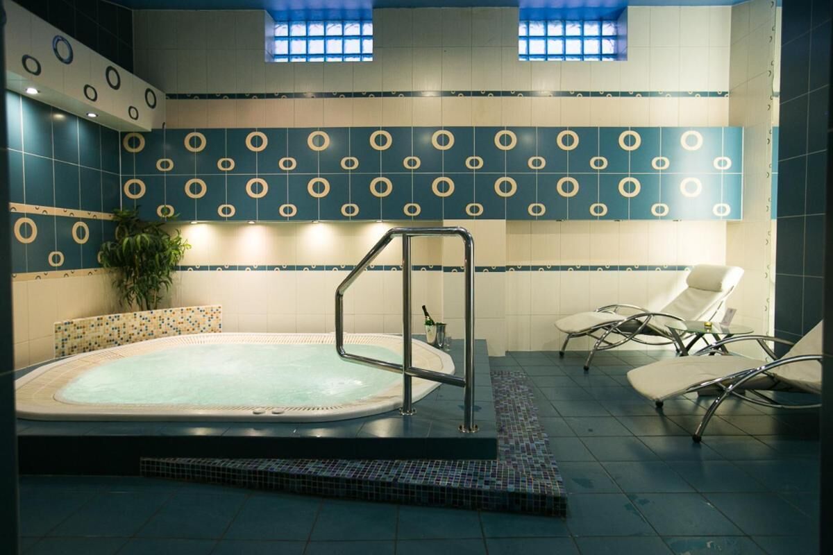 Body treatments, hot stone massages, body scrubs, facials, massages