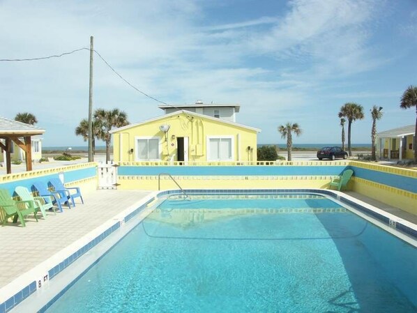 Outdoor pool - Flagler Beach Motel and Vacation Rentals (Flagler Beach)