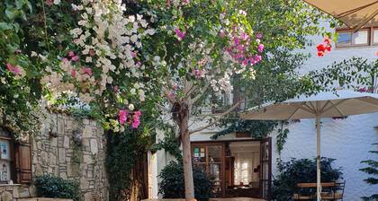 Monza House Otel