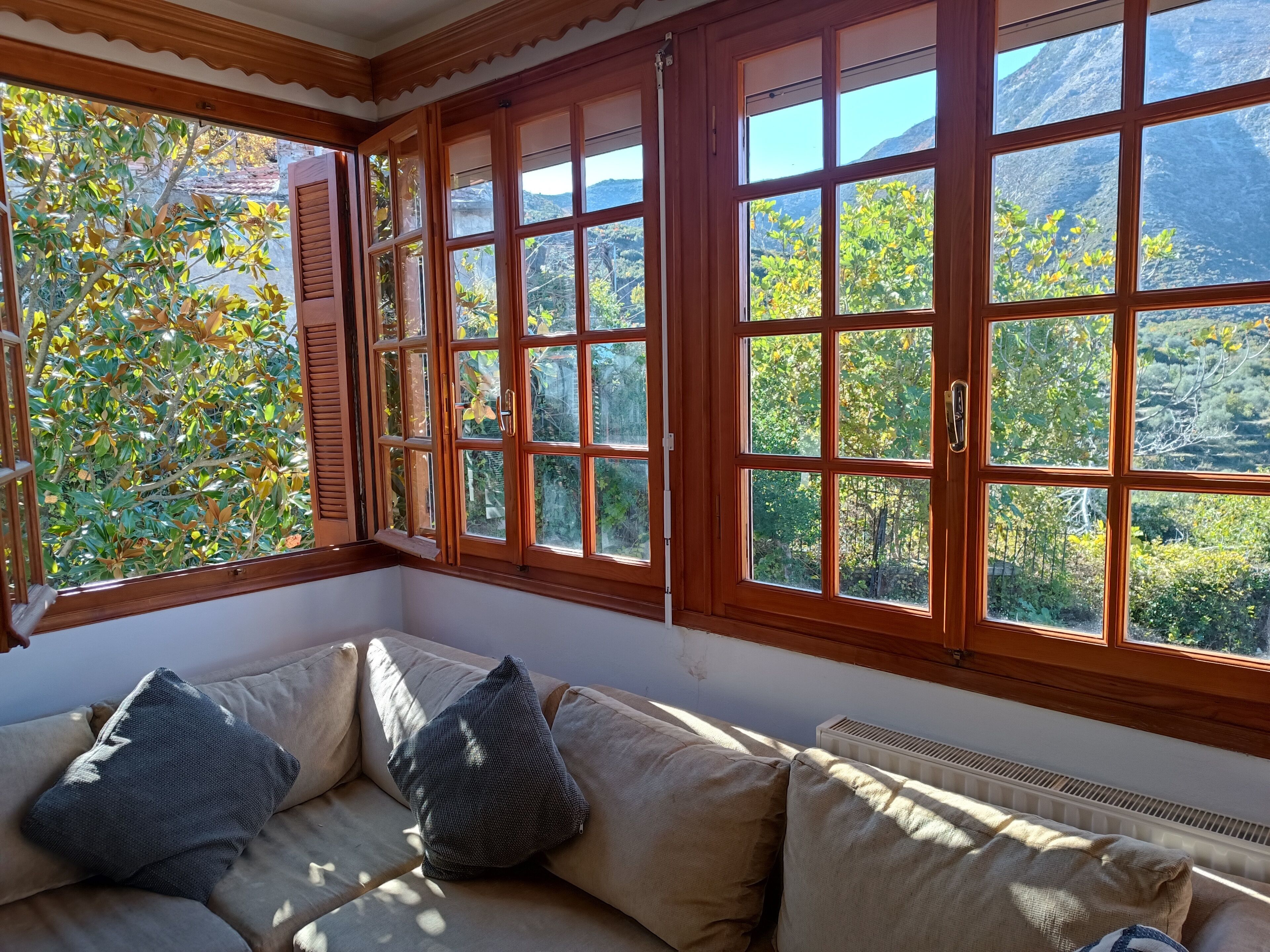 Télévision, cheminée