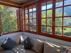 Télévision, cheminée