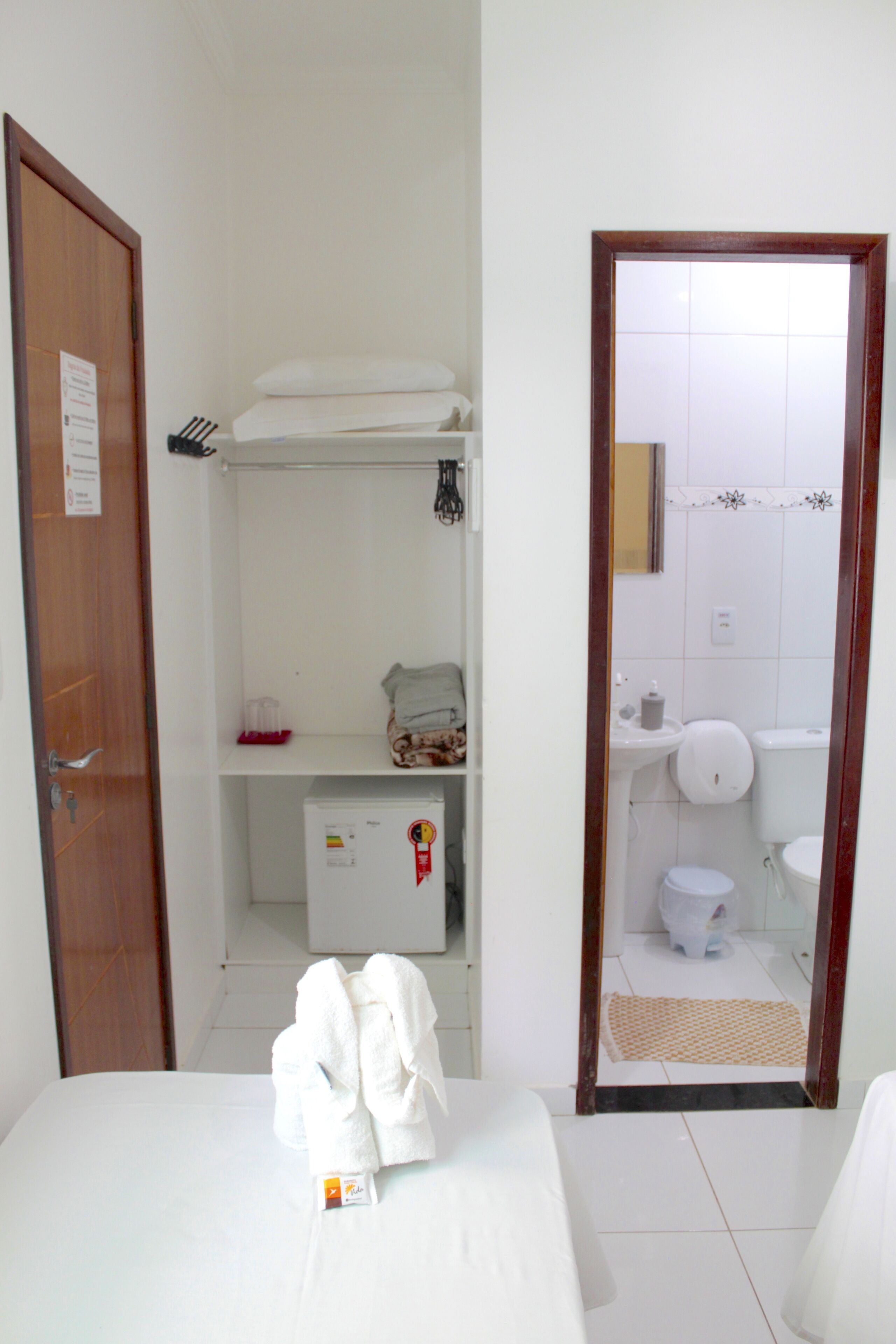 1 bedroom, minibar, free wifi, bed sheets