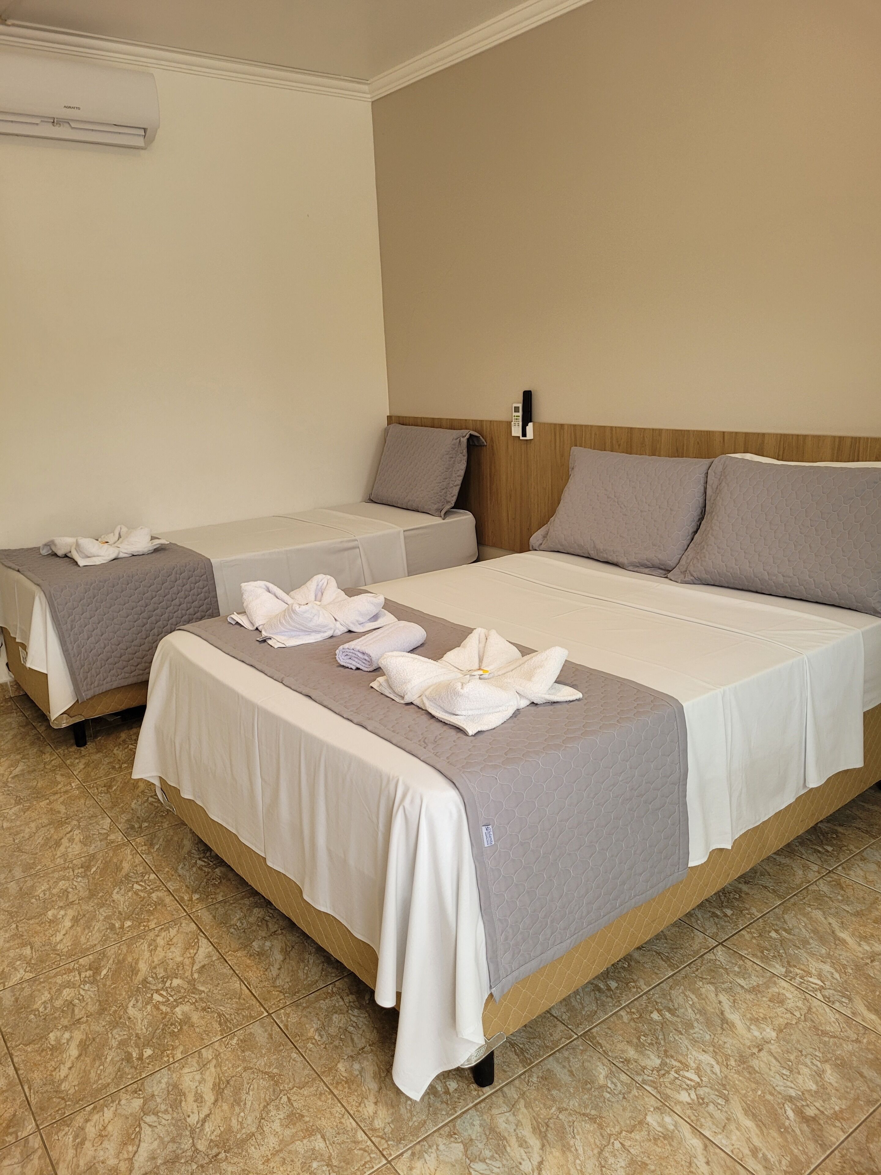 triple room | 1 bedroom, minibar, free wifi, bed sheets