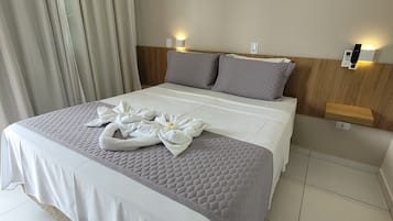 Minibar, wifi gratis y ropa de cama