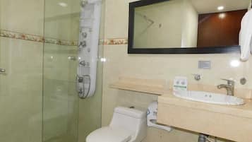 Dusche, Regendusche, Handtücher, Seife