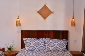 Triple Room (Ala Norte Sul) | Minibar, in-room safe, individually furnished, bed sheets