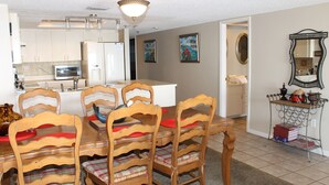 Unclassified image, 5 of 23, button - Las Brisas 105 (Madeira Beach)