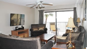 Unclassified image, 3 of 23, button - Las Brisas 105 (Madeira Beach)
