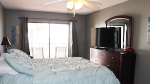 Unclassified image, 4 of 23, button - Las Brisas 105 (Madeira Beach)