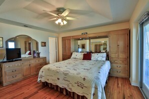 Comfort House, 3 Bedrooms, Beach View (Beach House) | Iron/ironing board, free WiFi - Flagler Beach VR - Beach house (Flagler Beach)