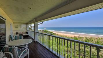 Comfort House, 3 Bedrooms, Beach View (Beach House) | Balcony