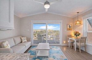 Smart TV, fireplace, music library, stereo