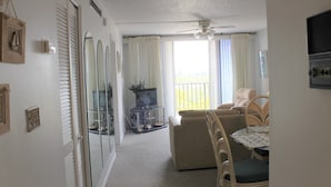 Unclassified image, 2 of 36, button - Quiet Waters 3D (Indian Shores)