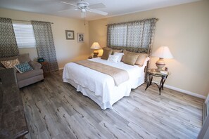 Huoneisto, useita sänkyjä, yksityinen uima-allas, rantanäköala | 2 makuuhuonetta