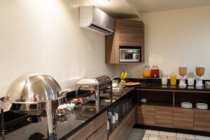 Desayuno bufé gratuito y diario