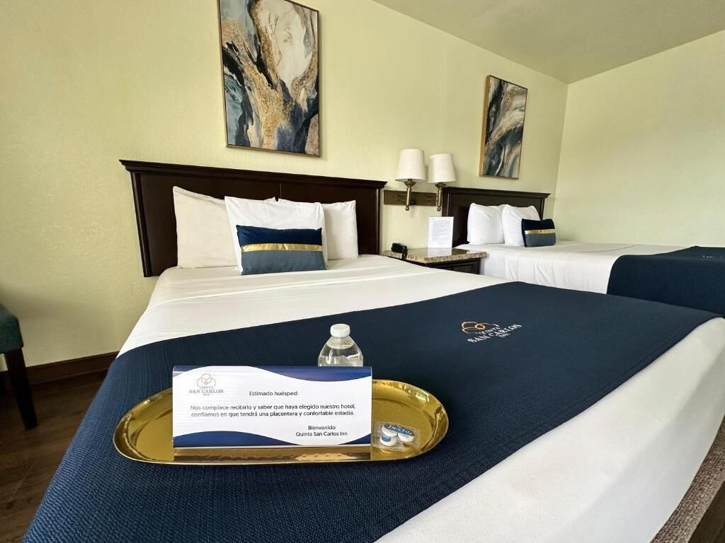 Doppelzimmer | Individuell dekoriert, individuell eingerichtet, Schreibtisch