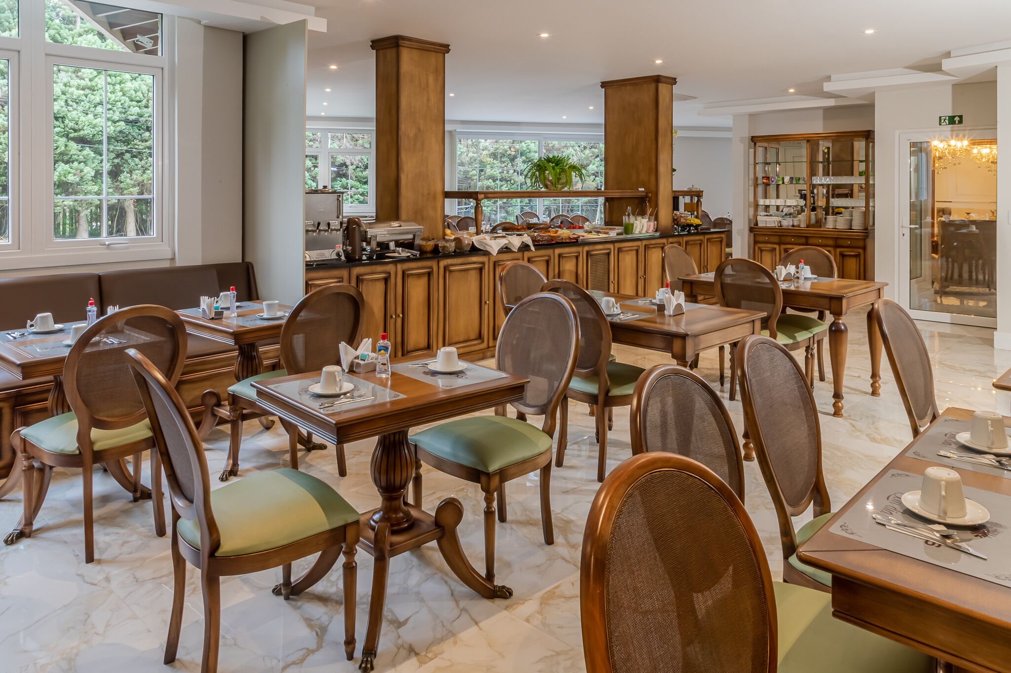 Petit déjeuner buffet compris tous les jours
