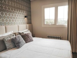 Minibar, cunas gratuitas, wifi gratis y ropa de cama 