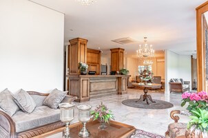 Sala de estar en el lobby