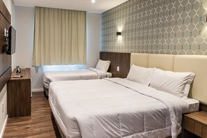 Deluxe Triple Room | Minibar, free cribs/infant beds, free WiFi, bed sheets - Colina Lagos Hotel (Gramado)