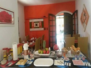 Petit déjeuner buffet compris tous les jours