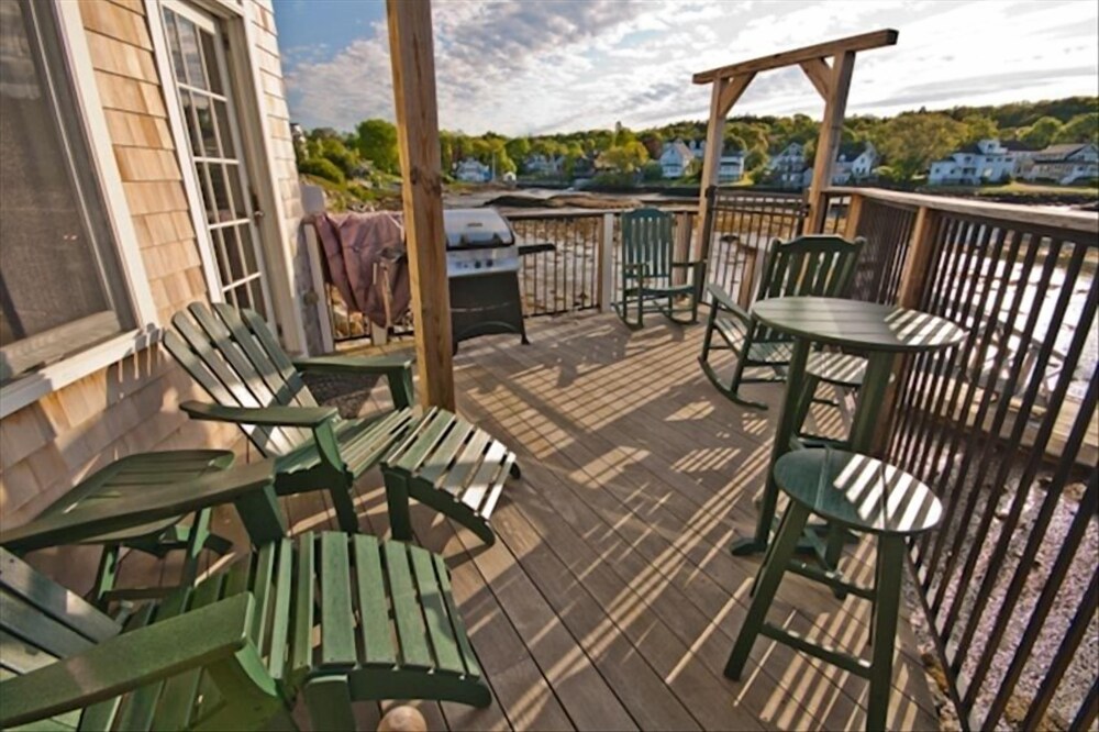 Year Round Luxury Waterfront Condo, Heart of Boothbay Harbor
