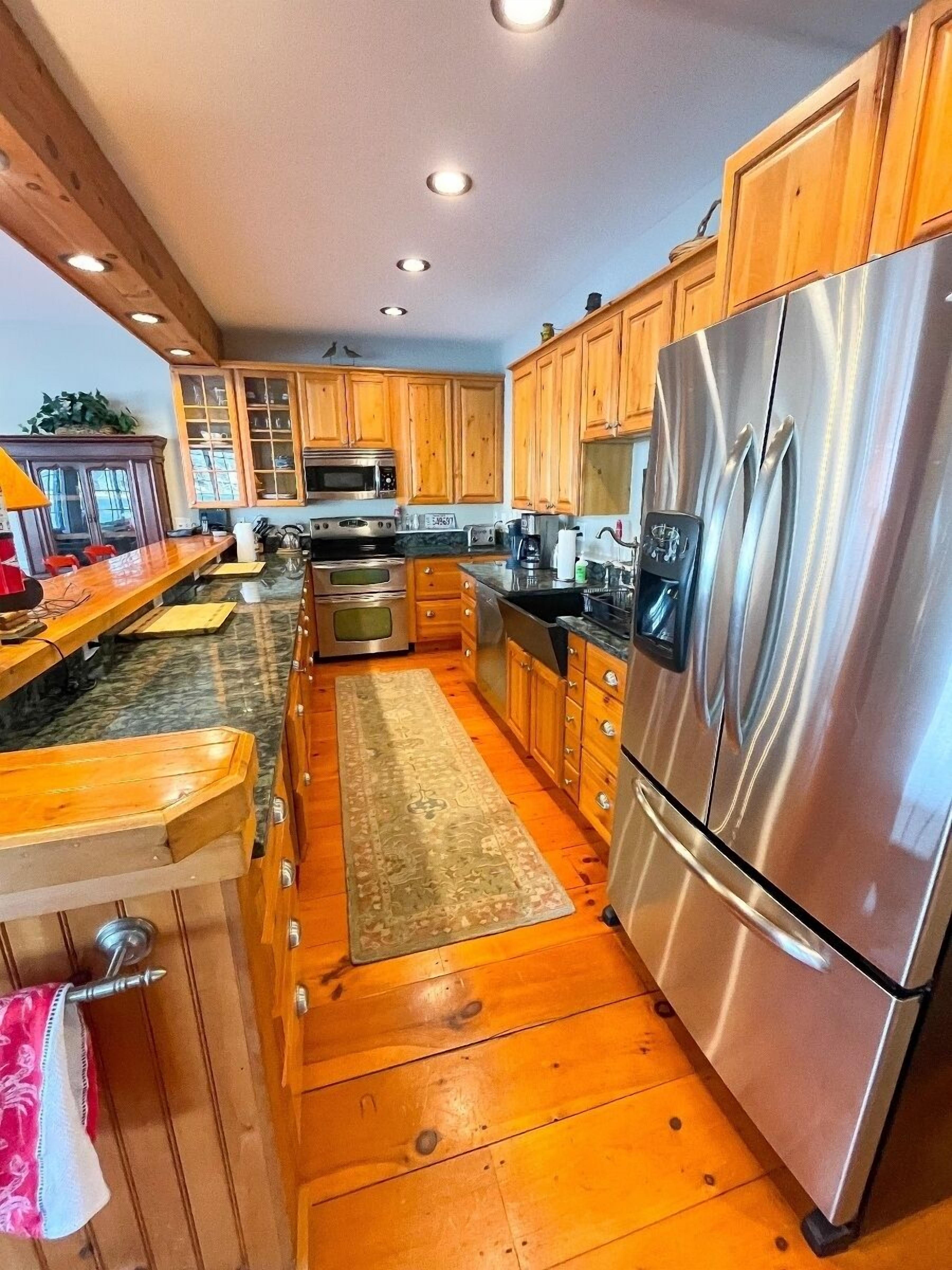 Year Round Luxury Waterfront Condo, Heart of Boothbay Harbor