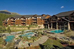 Exterior - Large Timber Lodge Breckenridge Prime Time Ski Mountain Condo  (Breckenridge)