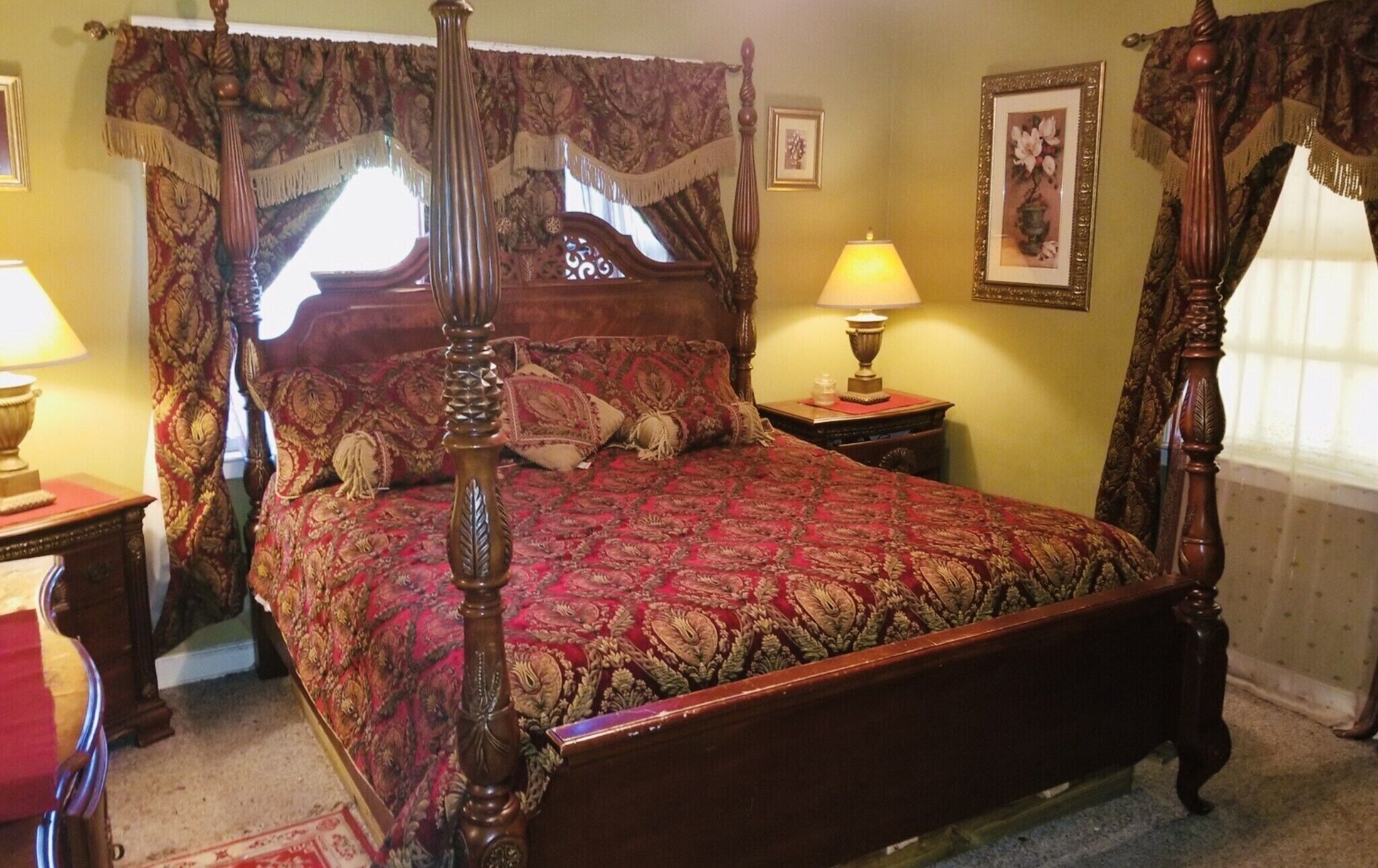 KAM INC. 2  BEDROOM LARGE SPACIOUS LUXURY  APARTMENT UNIT B  79.00