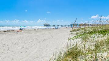 Am Strand, Liegestühle, Strandtücher