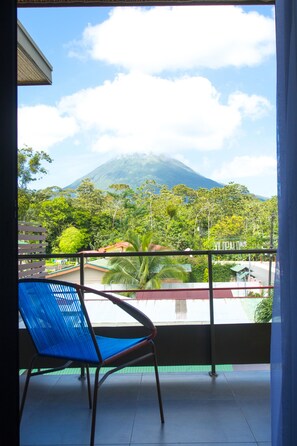 View from property - La Fortuna Lodge by Treebu Hotels (La Fortuna)