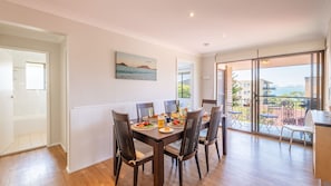 Dining - Endeavour, 3/13 Ondine Cl - large three bedroom unit with filtered water views (Nelson Bay)