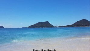 Beach nearby - Shoal Towers 5, 11 Shoal Bay Rd - Air Conditioned, WiFi - fantastic location with water views (Shoal Bay)