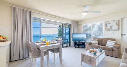 Shoal Towers, 6 -11 Shoal Bay Rd - Air Conditiong - Wifi - Stunning water views & perfect location