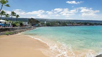 Una spiaggia nelle vicinanze