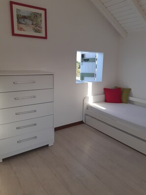 3 habitaciones, tabla de planchar con plancha y wifi gratis 