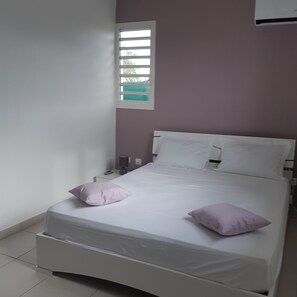 3 chambres, fer et planche à repasser, accès au Wi-Fi (inclus)