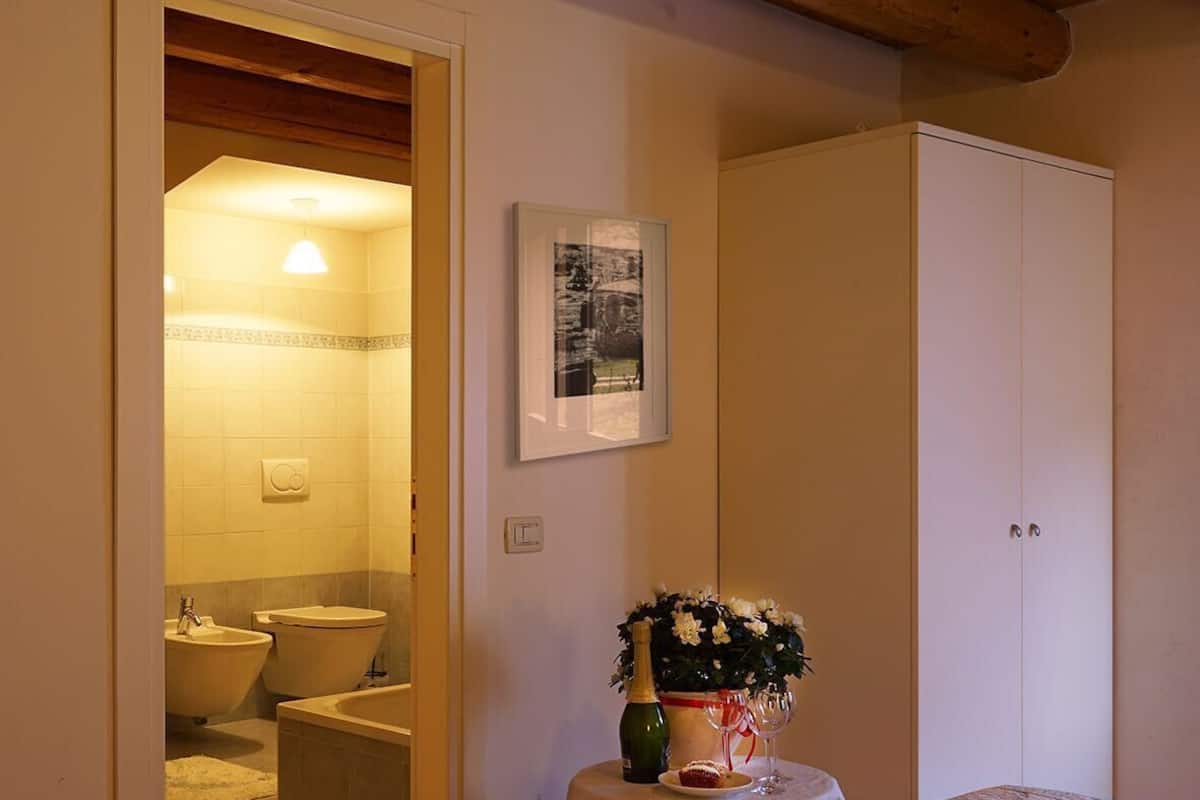 Deluxe Room | Soundproofing, free WiFi, bed sheets