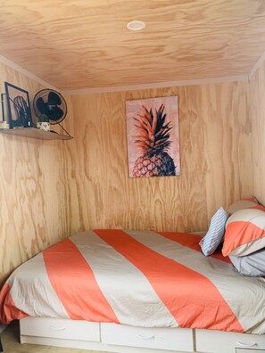 3 bedrooms, bed sheets, wheelchair access