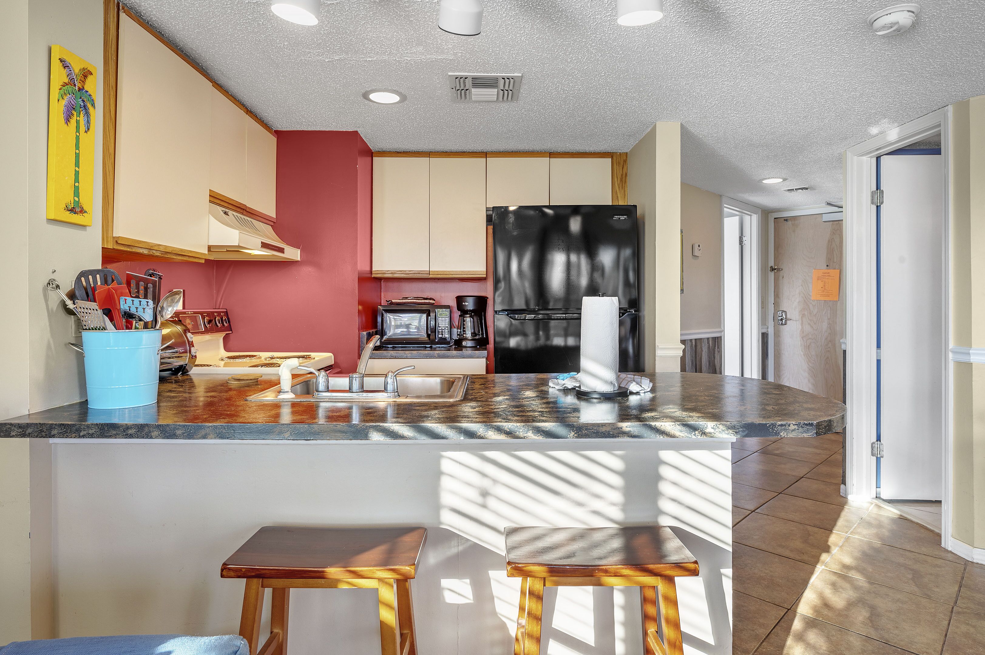 FALL FLASH SALE-Comfortable Condo - Beach Front Resort with Lots of Amenities 