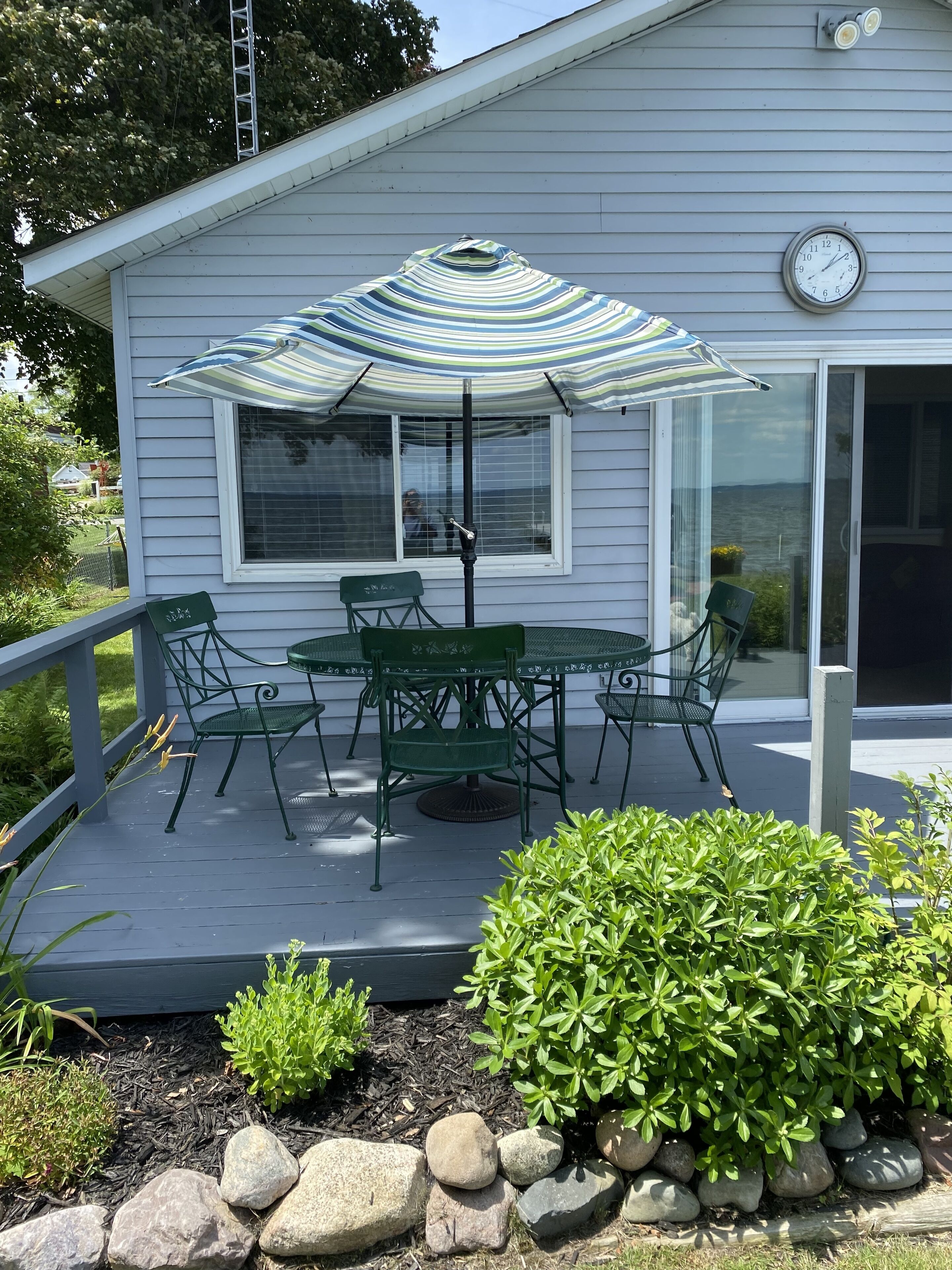 Houghton Lake Heights cottage right on the water!! 504 Myers Avenue