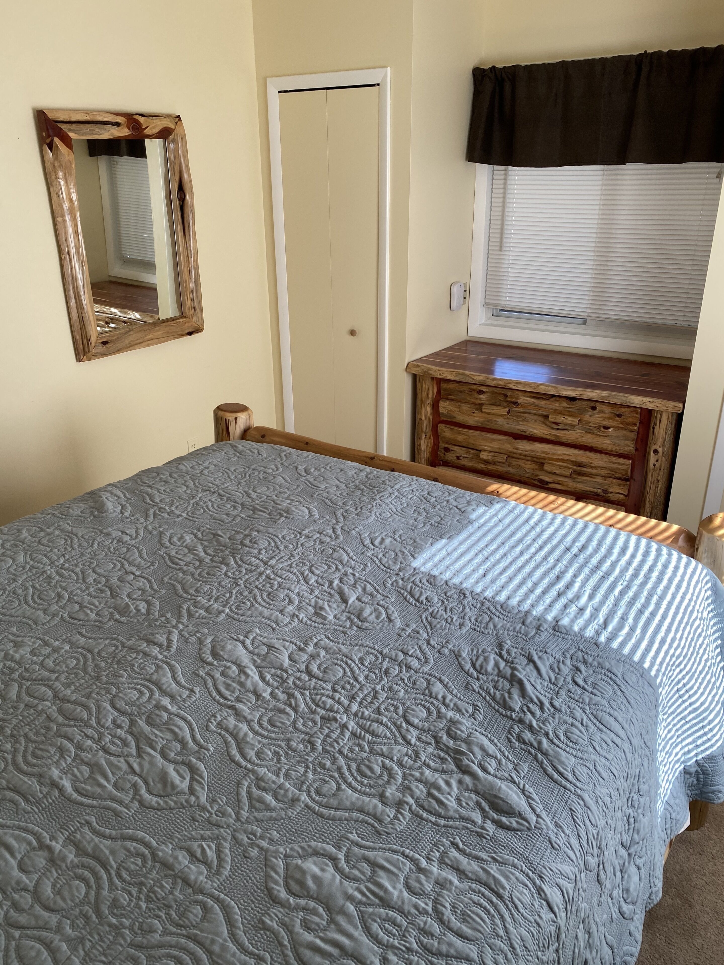 Houghton Lake Heights cottage right on the water!! 504 Myers Avenue