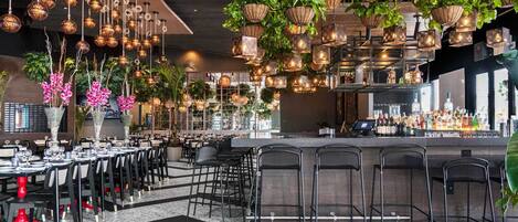 Bar (in der Unterkunft)