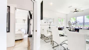 4 chambres, fer et planche Ă repasser, Wi-Fi, draps fournis