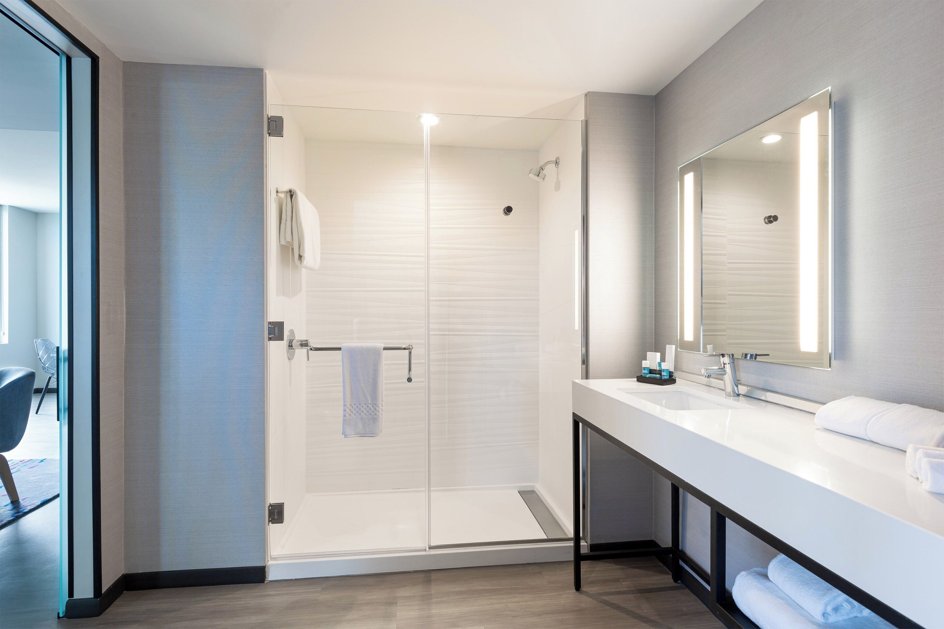 aloft, suite, 1 king bed, non smoking, bay view | bathroom | free toiletries, hair dryer, towels, soap