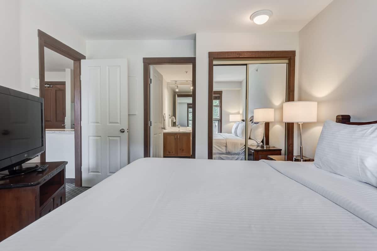 Premium bedding, blackout drapes, iron/ironing board, free WiFi