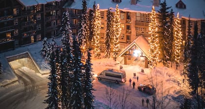 Blackcomb Springs Suites by CLIQUE